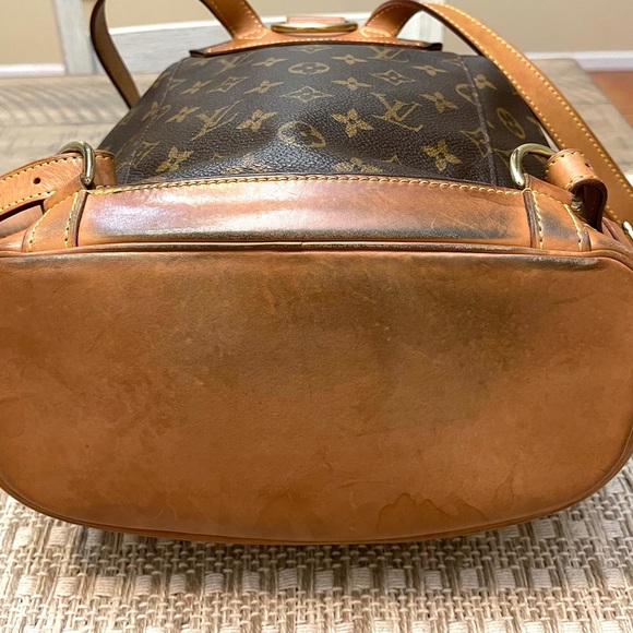 Backpack - Picture 8 of 12